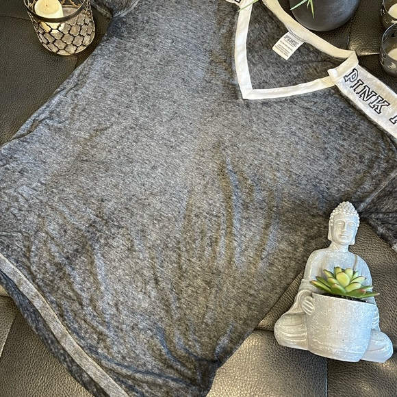 Pink - Victoria’s Secret shirt - Picture 6 of 7